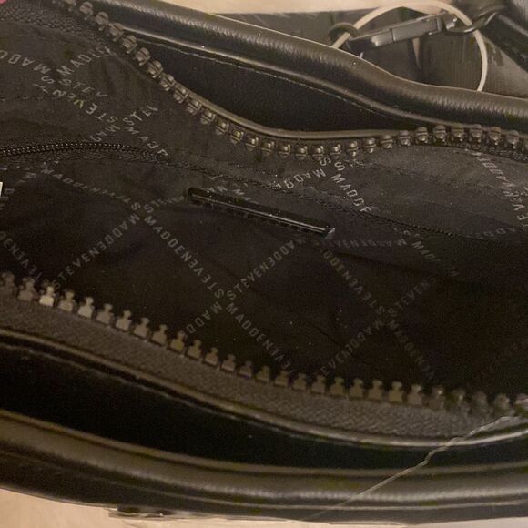 NWT Steve Madden Crossbody Bag w/AirPod Pouch - Picture 15 of 16